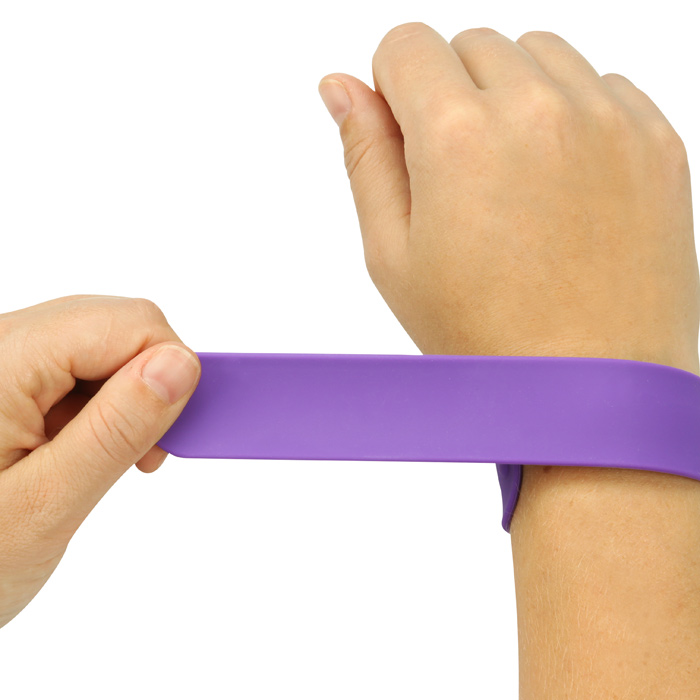 YarnWrapped DIY Slap Bracelets  Design Improvised